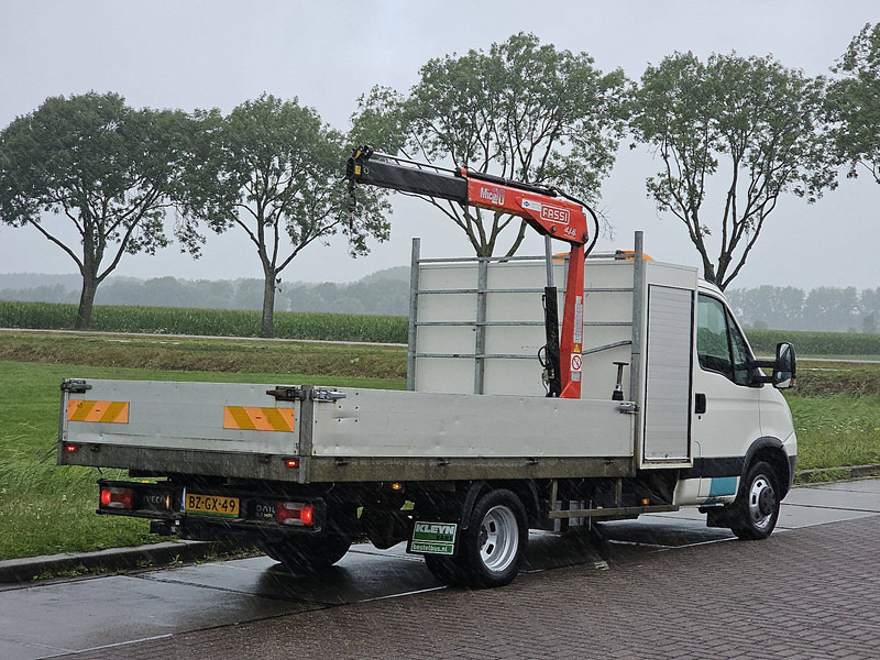 Iveco Daily 40C15 XL FASSI laadkraan - Fourgon plateau: photos 3 Iveco Daily 40C15 XL FASSI laadkraan - Fourgon plateau: photos 3