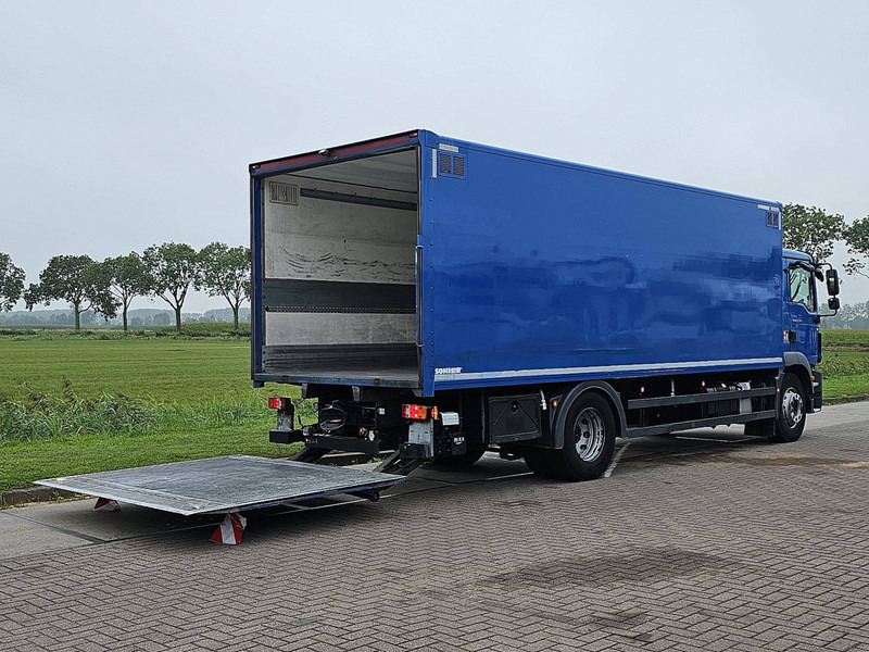 MAN 15.320 TGM AIRCO WEBASTO LIFT - Camion fourgon: photos 3 MAN 15.320 TGM AIRCO WEBASTO LIFT - Camion fourgon: photos 3