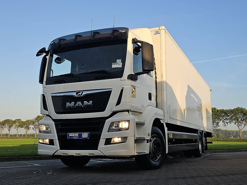 MAN 26.320 TGS - Camion fourgon: photos 1 MAN 26.320 TGS - Camion fourgon: photos 1