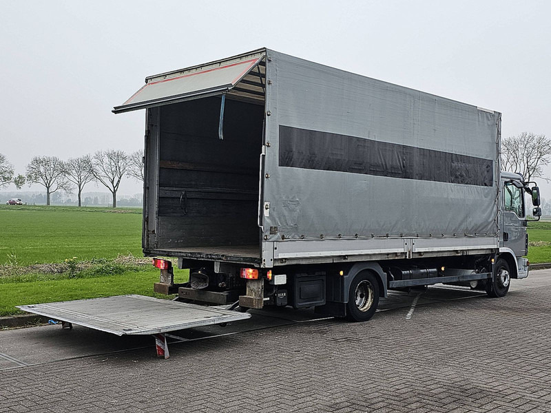 MAN 8.220 TGL MANUAL LIFT AIRCO - Camion à rideaux coulissants: photos 3 MAN 8.220 TGL MANUAL LIFT AIRCO - Camion à rideaux coulissants: photos 3