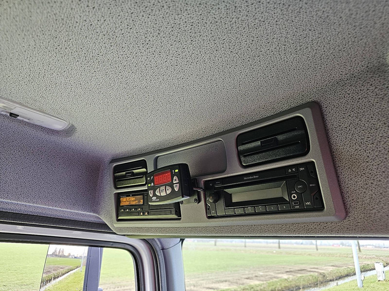 Camion frigorifique Mercedes-Benz ATEGO 1224 L CARRIER LIFT DOOR: photos 8
