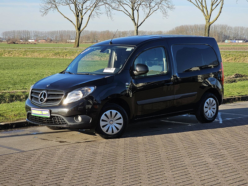 Mercedes-Benz Citan 109 CDI AC EURO6 - Fourgon grand volume: photos 2 Mercedes-Benz Citan 109 CDI AC EURO6 - Fourgon grand volume: photos 2