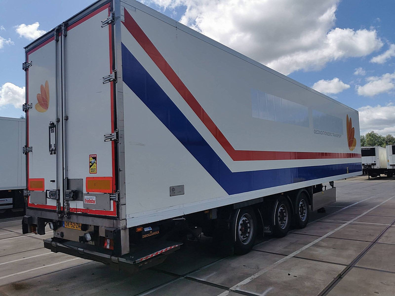 SYSTEM TRAILERS TKS24-1TRI - Semi-remorque frigorifique: photos 2 SYSTEM TRAILERS TKS24-1TRI - Semi-remorque frigorifique: photos 2