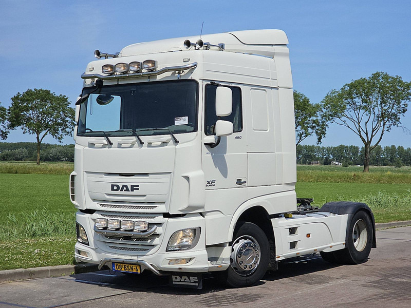 DAF XF 460 - Tracteur routier: photos 2 DAF XF 460 - Tracteur routier: photos 2