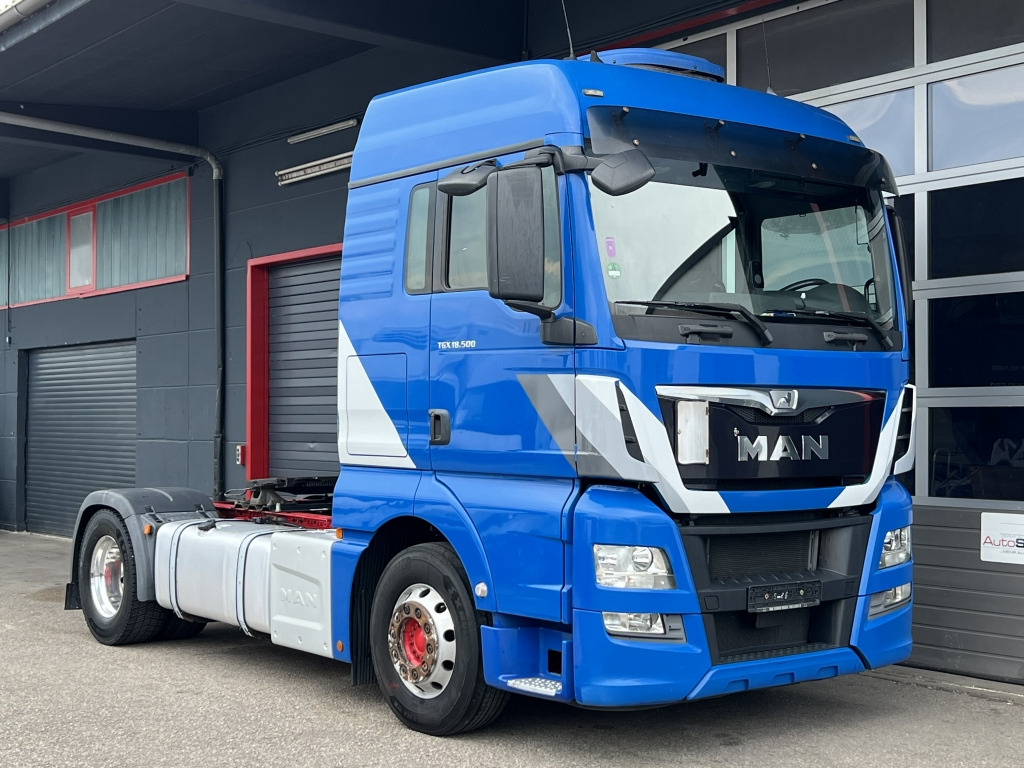 MAN TGX 18.500 ComfortShift Standklima NAVI 2x PTO - Tracteur routier: photos 1 MAN TGX 18.500 ComfortShift Standklima NAVI 2x PTO - Tracteur routier: photos 1
