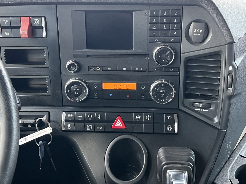 Mercedes-Benz Actros 1845 Klimaautom. Retarder 2x Nebenantrieb - Tracteur routier: photos 4 Mercedes-Benz Actros 1845 Klimaautom. Retarder 2x Nebenantrieb - Tracteur routier: photos 4