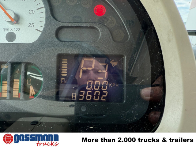 MF 8690 Dyna-VT - Engins de chantier: photos 5 MF 8690 Dyna-VT - Engins de chantier: photos 5