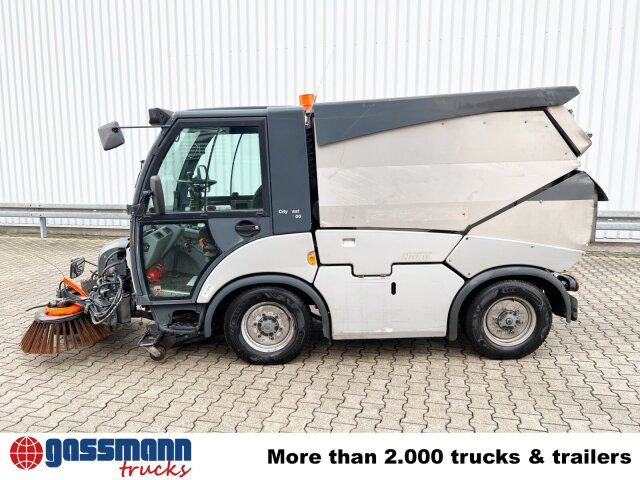 Hako Multicar Citymaster 2000 2B Kehrmaschine 4x2 - Balayeuse de voirie: photos 2 Hako Multicar Citymaster 2000 2B Kehrmaschine 4x2 - Balayeuse de voirie: photos 2
