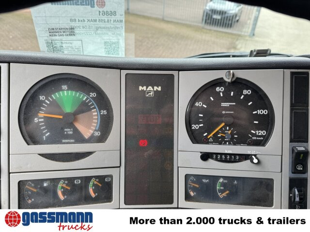 MAN 18.255 MAK 4x4 BB, Kran Atlas AK 85.1 A1 - Camion benne, Camion grue: photos 5 MAN 18.255 MAK 4x4 BB, Kran Atlas AK 85.1 A1 - Camion benne, Camion grue: photos 5