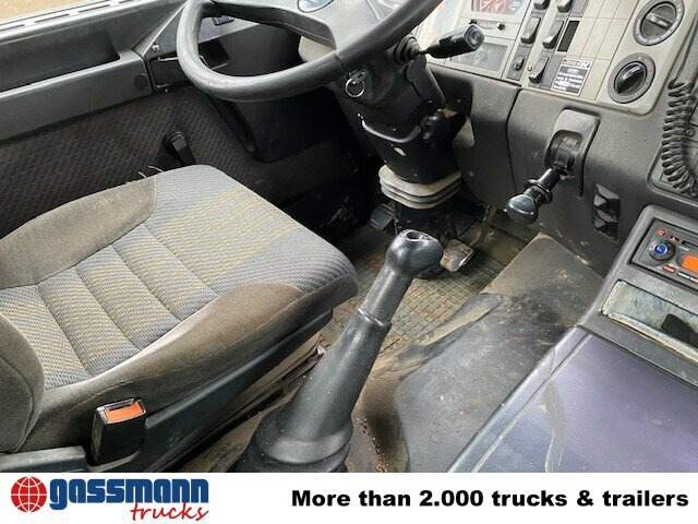 MAN T40 26.364/414 6x4, 6-Zylinder - Camion ampliroll: photos 3 MAN T40 26.364/414 6x4, 6-Zylinder - Camion ampliroll: photos 3