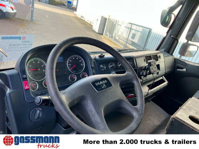 MAN TGM 13.250/340 4X4 BL, Kran Hiab 026 T-3, - Camion grue: photos 4 MAN TGM 13.250/340 4X4 BL, Kran Hiab 026 T-3, - Camion grue: photos 4