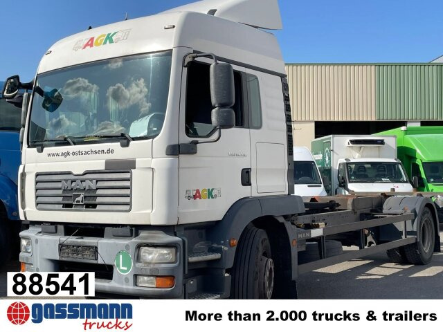 MAN TGM 18.330 4X2 LL, Fahrschulausstattung - Camion porte-conteneur/ Caisse mobile: photos 1 MAN TGM 18.330 4X2 LL, Fahrschulausstattung - Camion porte-conteneur/ Caisse mobile: photos 1
