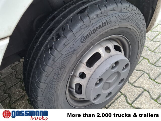 Mercedes-Benz Sprinter 516 CDI 4x2, Rettungswagen - Fourgon utilitaire: photos 3 Mercedes-Benz Sprinter 516 CDI 4x2, Rettungswagen - Fourgon utilitaire: photos 3