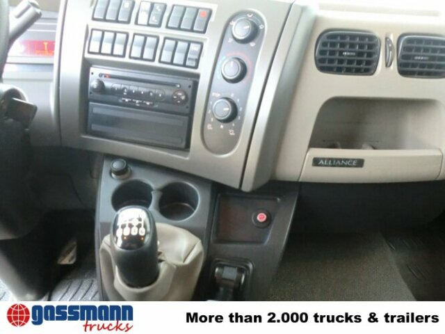 Renault Midlum 220 DXi 4x2 - Camion pour le transport de boissons: photos 3 Renault Midlum 220 DXi 4x2 - Camion pour le transport de boissons: photos 3