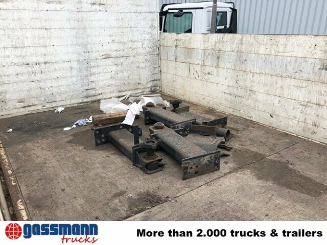 Wechselbrücke mit Kranvorrichtung - Carrosserie plateau: photos 2 Wechselbrücke mit Kranvorrichtung - Carrosserie plateau: photos 2