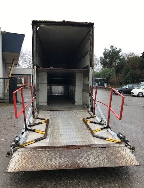 Langendorf Doppeldecker-Rennanhänger mit Hebebühne - Semi-remorque fourgon: photos 4 Langendorf Doppeldecker-Rennanhänger mit Hebebühne - Semi-remorque fourgon: photos 4