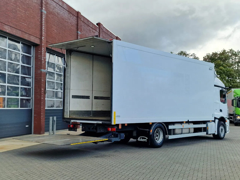 Camion fourgon Mercedes-Benz Actros 1833 4x2 - Box with sidedoors - Loadlift - Full air - Mirror cam: photos 12