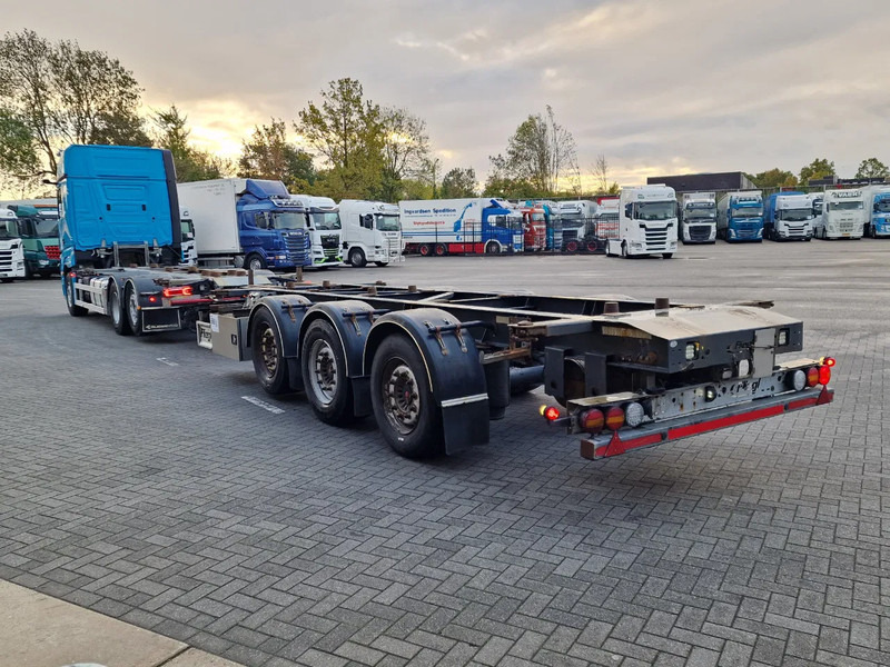 Mercedes-Benz Actros 2553 6x2 - BDF - Retarder - 4.90 WB - Full air + Fliegl trailer 2017 - Camion porte-conteneur/ Caisse mobile: photos 5 Mercedes-Benz Actros 2553 6x2 - BDF - Retarder - 4.90 WB - Full air + Fliegl trailer 2017 - Camion porte-conteneur/ Caisse mobile: photos 5