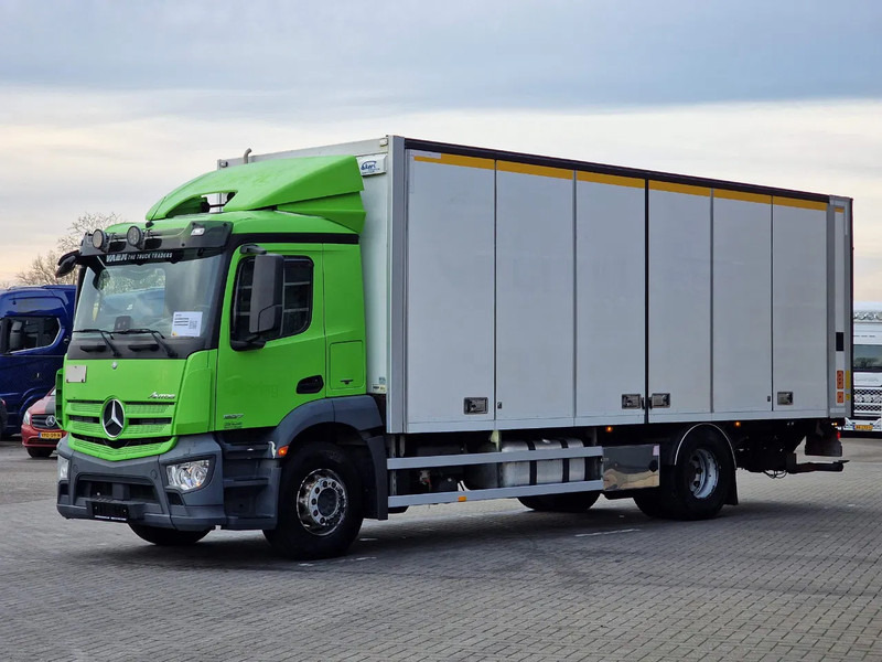 Mercedes-Benz Antos 1827 4x2 - Box with sidedoors - Zepro loadlift - Full air - Euro 6 - Camion fourgon: photos 3 Mercedes-Benz Antos 1827 4x2 - Box with sidedoors - Zepro loadlift - Full air - Euro 6 - Camion fourgon: photos 3