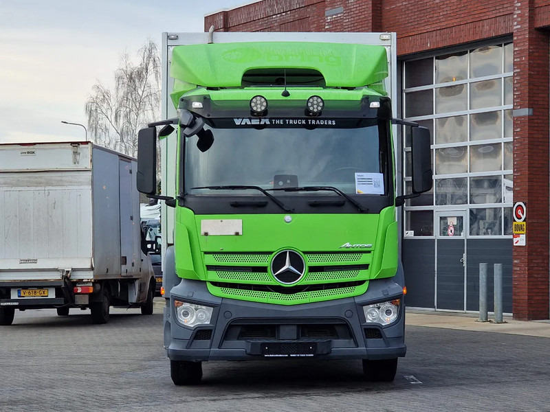 Mercedes-Benz Antos 1827 4x2 - Box with sidedoors - Zepro loadlift - Full air - Euro 6 - Camion fourgon: photos 2 Mercedes-Benz Antos 1827 4x2 - Box with sidedoors - Zepro loadlift - Full air - Euro 6 - Camion fourgon: photos 2