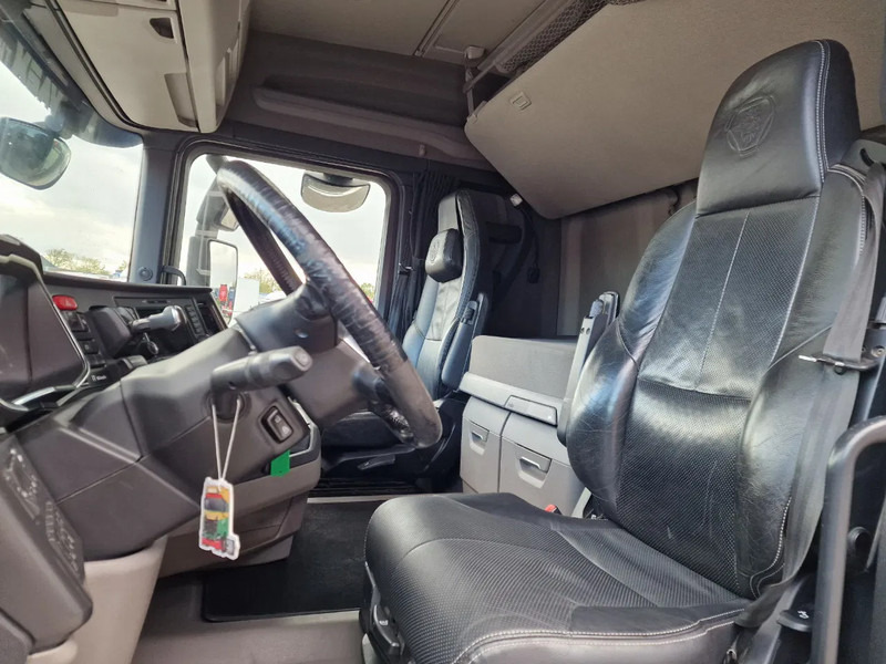 Scania R500 NGS 6x2 - Chassis - 4.95 WB - Loadlift - Retarder - Full air - Navi - Led - crédit-bail Scania R500 NGS 6x2 - Chassis - 4.95 WB - Loadlift - Retarder - Full air - Navi - Led: photos 13 Scania R500 NGS 6x2 - Chassis - 4.95 WB - Loadlift - Retarder - Full air - Navi - Led - crédit-bail Scania R500 NGS 6x2 - Chassis - 4.95 WB - Loadlift - Retarder - Full air - Navi - Led: photos 13
