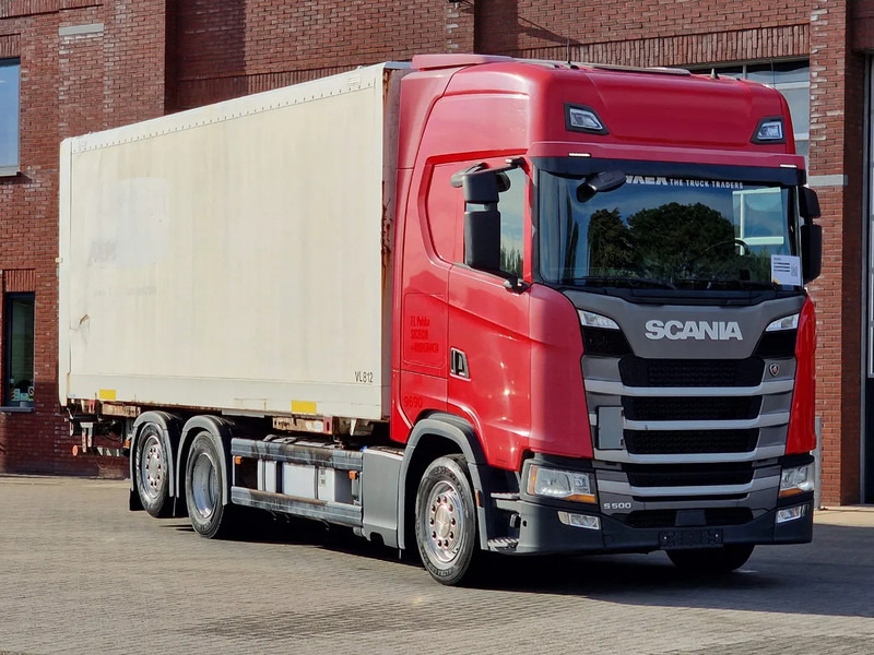 Scania S500 NGS Highline 6x2 - BDF - Full air - Loadlift - Box - Navi - Retarder - Camion porte-conteneur/ Caisse mobile: photos 1 Scania S500 NGS Highline 6x2 - BDF - Full air - Loadlift - Box - Navi - Retarder - Camion porte-conteneur/ Caisse mobile: photos 1