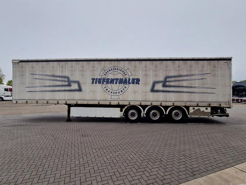 Schwarzmüller Tautliner 3 axle - Loadlift - Lift axle - BPW Axle - Lift axle - Alloy wheels - Semi-remorque rideaux coulissants: photos 4 Schwarzmüller Tautliner 3 axle - Loadlift - Lift axle - BPW Axle - Lift axle - Alloy wheels - Semi-remorque rideaux coulissants: photos 4