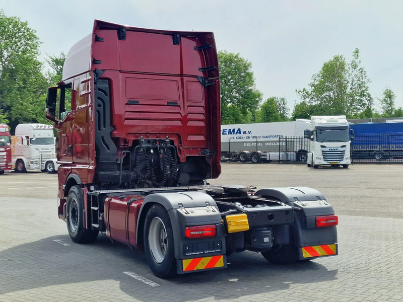 MAN TGX 18.510 4x2 - Retarder - Night clima - 2x tank - Navi - Full spoiler - Tracteur routier: photos 5 MAN TGX 18.510 4x2 - Retarder - Night clima - 2x tank - Navi - Full spoiler - Tracteur routier: photos 5