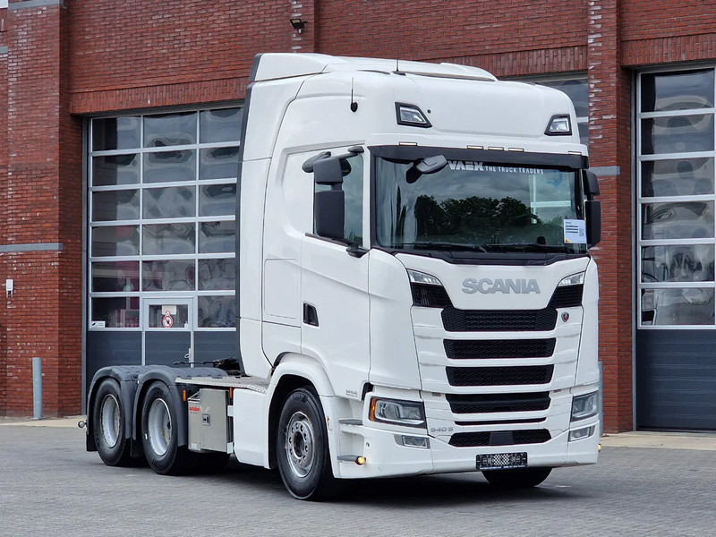 Scania S540 NGS Highline 6x4 - Retarder - Full air - Leather - Led - Fridge - TV - Tracteur routier: photos 1 Scania S540 NGS Highline 6x4 - Retarder - Full air - Leather - Led - Fridge - TV - Tracteur routier: photos 1