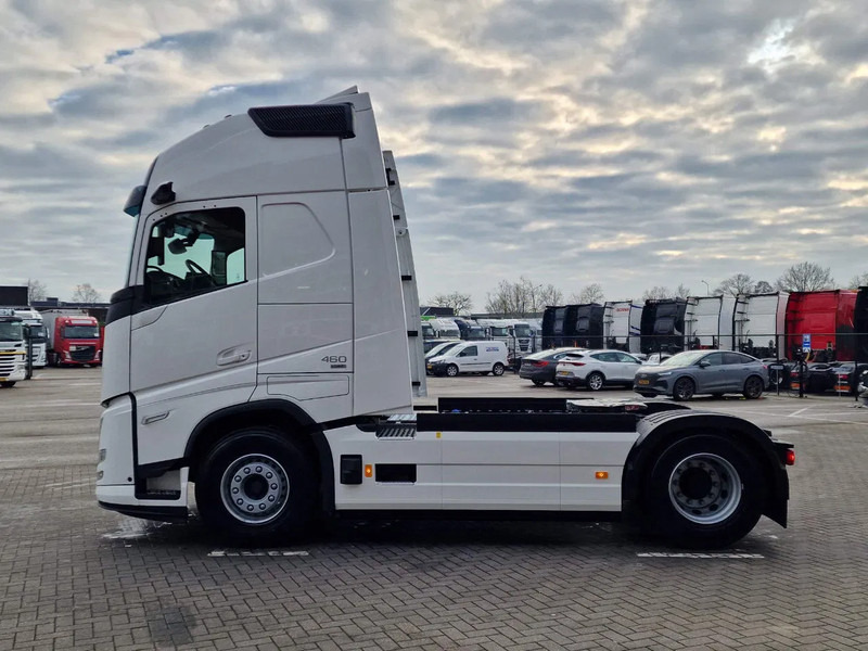 Volvo FH 13.500 Aero Globetrotter XL 4x2 - I Save - I parkcool - 2x tank - Mirror cams - Tracteur routier: photos 4 Volvo FH 13.500 Aero Globetrotter XL 4x2 - I Save - I parkcool - 2x tank - Mirror cams - Tracteur routier: photos 4