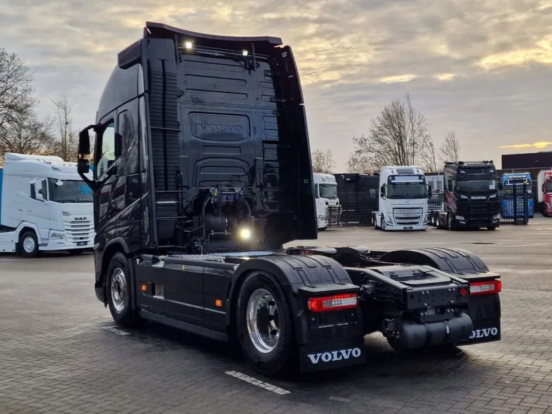 Volvo FH 13.500 Globetrotter XL 4x2 - NEW - Full spec - I parkcool - Full air - - Tracteur routier: photos 4 Volvo FH 13.500 Globetrotter XL 4x2 - NEW - Full spec - I parkcool - Full air - - Tracteur routier: photos 4