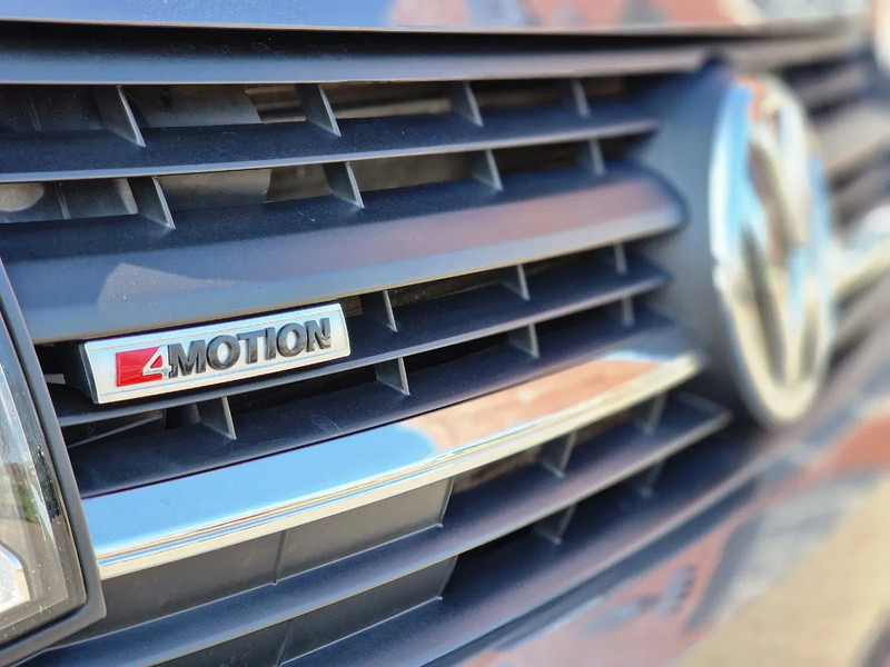 Voiture Volkswagen Multivan 2.0 TDI 150KW 4 Motion - Hearse / Leichenwagen / Rouwauto - 2x Coffin: photos 18 Voiture Volkswagen Multivan 2.0 TDI 150KW 4 Motion - Hearse / Leichenwagen / Rouwauto - 2x Coffin: photos 18