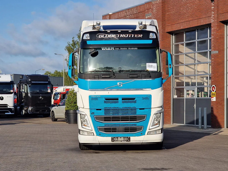 Volvo FH 13.540 Globetrotter 6x2 - BDF - 4.90 WB - Full air - VEB + - Camion porte-conteneur/ Caisse mobile: photos 2 Volvo FH 13.540 Globetrotter 6x2 - BDF - 4.90 WB - Full air - VEB + - Camion porte-conteneur/ Caisse mobile: photos 2