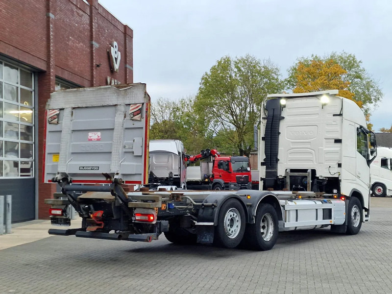 Camion porte-conteneur/ Caisse mobile Volvo FH 13.540 Globetrotter 6x2 - BDF - Loadlift - Full air - I parkcool - 4.80 WB: photos 7 Camion porte-conteneur/ Caisse mobile Volvo FH 13.540 Globetrotter 6x2 - BDF - Loadlift - Full air - I parkcool - 4.80 WB: photos 7