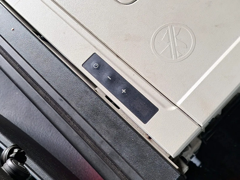 Camion porte-conteneur/ Caisse mobile Volvo FH 13.540 Globetrotter 6x2 - BDF - Loadlift - Full air - I parkcool - 4.80 WB: photos 18 Camion porte-conteneur/ Caisse mobile Volvo FH 13.540 Globetrotter 6x2 - BDF - Loadlift - Full air - I parkcool - 4.80 WB: photos 18