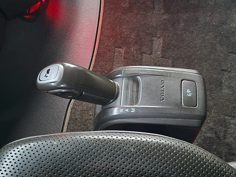 Camion porte-conteneur/ Caisse mobile Volvo FH 13.540 Globetrotter 6x2 - BDF - Loadlift - Full air - I parkcool - 4.80 WB: photos 17 Camion porte-conteneur/ Caisse mobile Volvo FH 13.540 Globetrotter 6x2 - BDF - Loadlift - Full air - I parkcool - 4.80 WB: photos 17