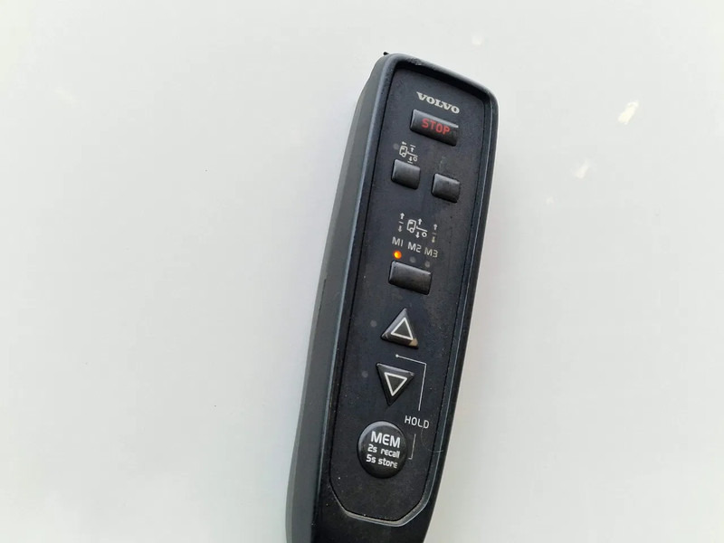 Camion porte-conteneur/ Caisse mobile Volvo FH 13.540 Globetrotter 6x2 - BDF - Loadlift - Full air - I parkcool - 4.80 WB: photos 14 Camion porte-conteneur/ Caisse mobile Volvo FH 13.540 Globetrotter 6x2 - BDF - Loadlift - Full air - I parkcool - 4.80 WB: photos 14