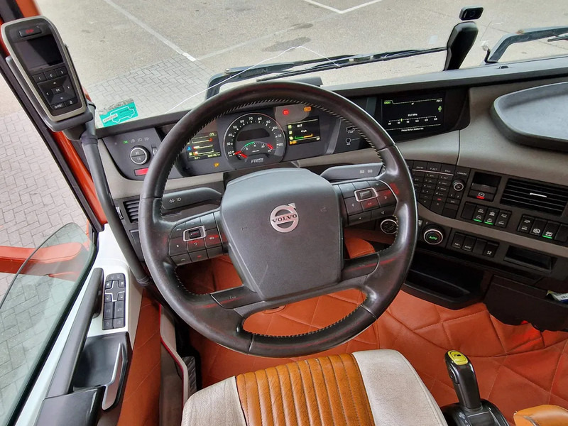 Camion grue Volvo FH 16.750 8x2*6 - Palfinger PK15002 Crane/Grua - Show truck + Trailer -: photos 10 Camion grue Volvo FH 16.750 8x2*6 - Palfinger PK15002 Crane/Grua - Show truck + Trailer -: photos 10