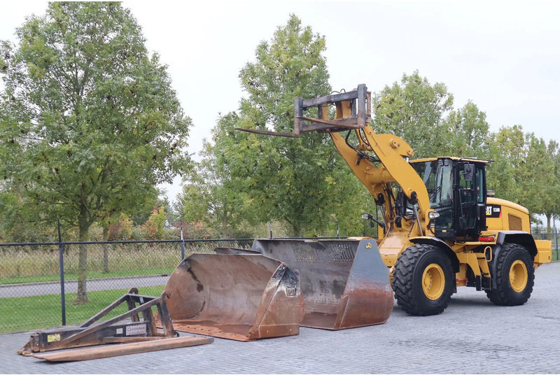 Caterpillar 938 M | 2X BUCKET | JIB | FORKS | BSS | GOOD CONDITION - Chargeuse sur pneus: photos 2 Caterpillar 938 M | 2X BUCKET | JIB | FORKS | BSS | GOOD CONDITION - Chargeuse sur pneus: photos 2