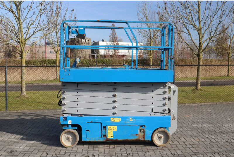 Genie GS-4047 | 14 METER | 350 KG - Nacelle ciseaux: photos 1 Genie GS-4047 | 14 METER | 350 KG - Nacelle ciseaux: photos 1