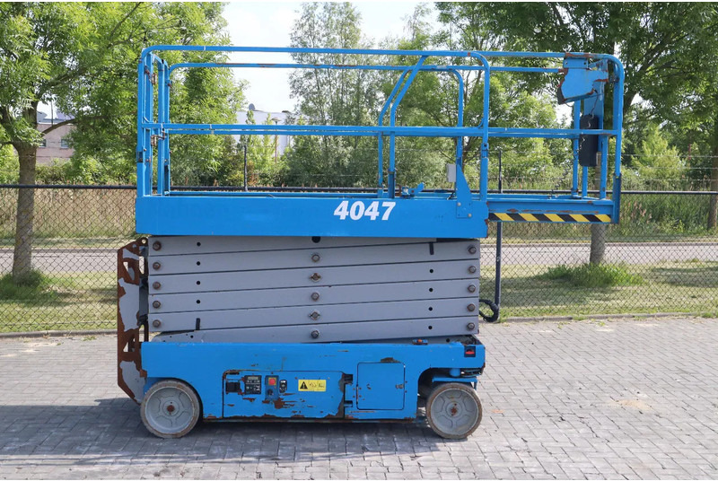 Genie GS-4047 | 14 METER | 350 KG - Nacelle ciseaux: photos 4 Genie GS-4047 | 14 METER | 350 KG - Nacelle ciseaux: photos 4