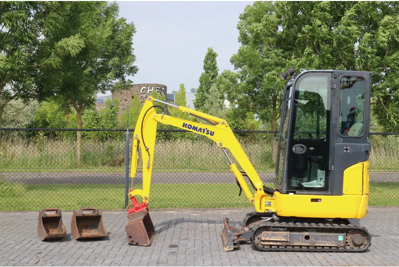 Komatsu PC16 R-3HS | 3X BUCKET | QUICK COUPLER | SWING BOOM - Mini pelle: photos 1 Komatsu PC16 R-3HS | 3X BUCKET | QUICK COUPLER | SWING BOOM - Mini pelle: photos 1