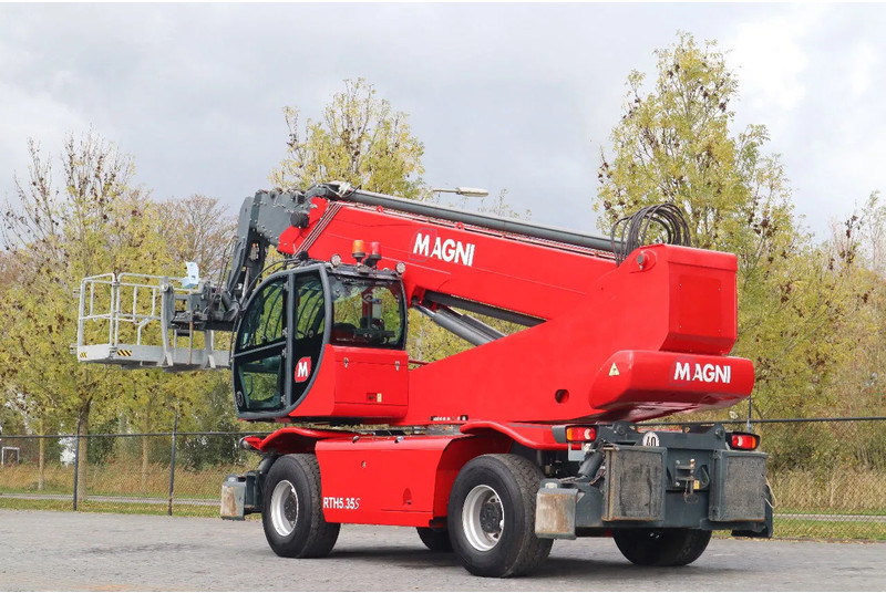 MAGNI RTH 5.35 S-M/C | WORKING PLATFORM | REMOTE | GOOD CONDITION - Chariot télescopique: photos 3 MAGNI RTH 5.35 S-M/C | WORKING PLATFORM | REMOTE | GOOD CONDITION - Chariot télescopique: photos 3