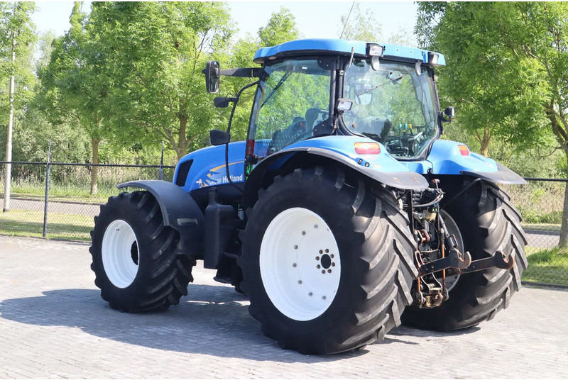 New Holland TS135A | 40 KM/H | 4X4 | SUPERSTEER - Tracteur agricole: photos 3 New Holland TS135A | 40 KM/H | 4X4 | SUPERSTEER - Tracteur agricole: photos 3
