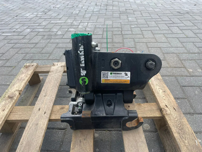 STEELWRIST TCX S30 - 180 MEC | TILT COUPLER | TILTING COUPLER | NEW / UNUSED - Tiltrotator pour Engins de chantier: photos 4 STEELWRIST TCX S30 - 180 MEC | TILT COUPLER | TILTING COUPLER | NEW / UNUSED - Tiltrotator pour Engins de chantier: photos 4