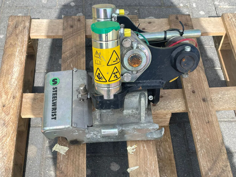 STEELWRIST TMX S30 -180HA | TILT QUICKCOUPLER | TILTING COUPLER | NEW - Tiltrotator pour Engins de chantier: photos 2 STEELWRIST TMX S30 -180HA | TILT QUICKCOUPLER | TILTING COUPLER | NEW - Tiltrotator pour Engins de chantier: photos 2
