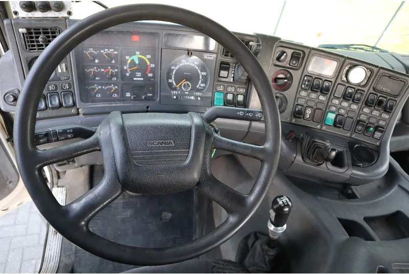 Camion ampliroll Scania P124-420 | 8X4 | HOOKLIFT | MANUAL | BIG AXLES | EURO 3: photos 17 Camion ampliroll Scania P124-420 | 8X4 | HOOKLIFT | MANUAL | BIG AXLES | EURO 3: photos 17