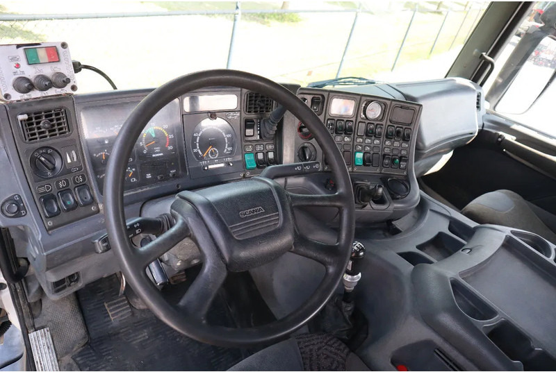 Camion ampliroll Scania P124-420 | 8X4 | HOOKLIFT | MANUAL | BIG AXLES | EURO 3: photos 16 Camion ampliroll Scania P124-420 | 8X4 | HOOKLIFT | MANUAL | BIG AXLES | EURO 3: photos 16