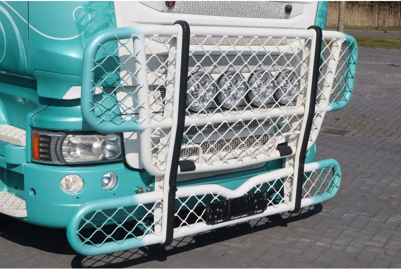 Camion fourgon Scania R560 V8 | BERTHONS HOT ROD | CUSTOM SPECIAL TRUCK: photos 12