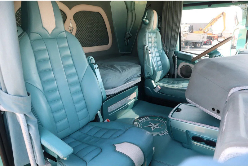 Camion fourgon Scania R560 V8 | BERTHONS HOT ROD | CUSTOM SPECIAL TRUCK: photos 17